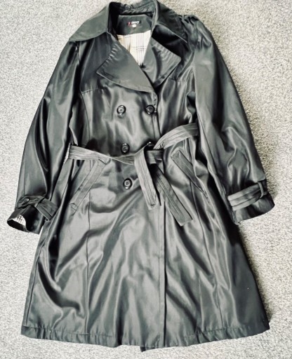 Zdjęcie oferty: Czarny płaszcz elegancki klasyczny na wiosnę 