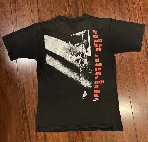 Zdjęcie oferty: Kolekcjonerski T-Shirt NIKE „Live on Earth”MJ 1987