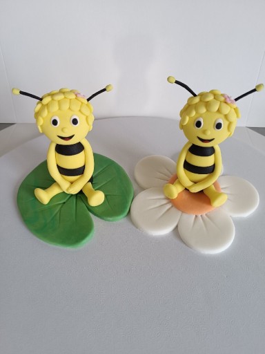 Zdjęcie oferty: Maja pszczółka figurka na tort cukrowy