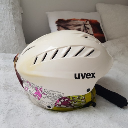 Zdjęcie oferty: kask narciarski uvex 55-58 cm