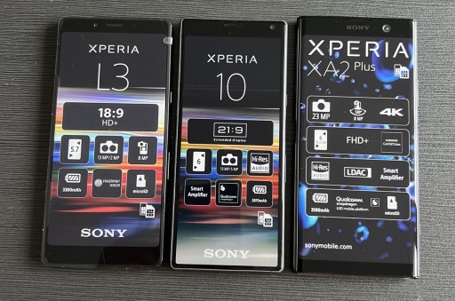 Zdjęcie oferty: Zestaw 3 atrap telefonów Sony
