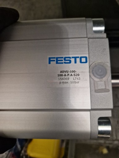 Zdjęcie oferty: Festo silownik kompaktowy ADVU-100-100-A-P-A -S20