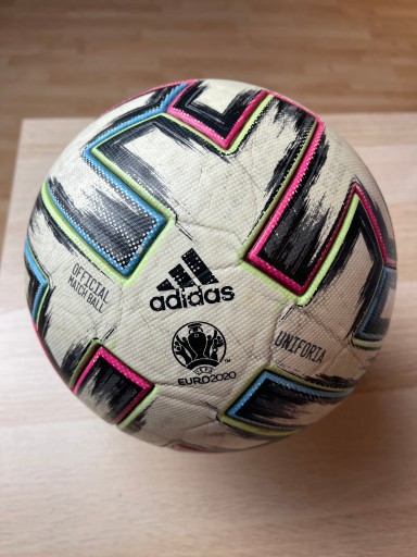 Zdjęcie oferty: Piłka adidas uniforia 2020 omb official match ball