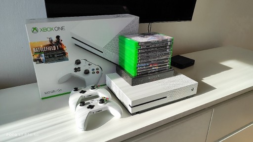 Zdjęcie oferty: XBOX ONE 500GB + GRY