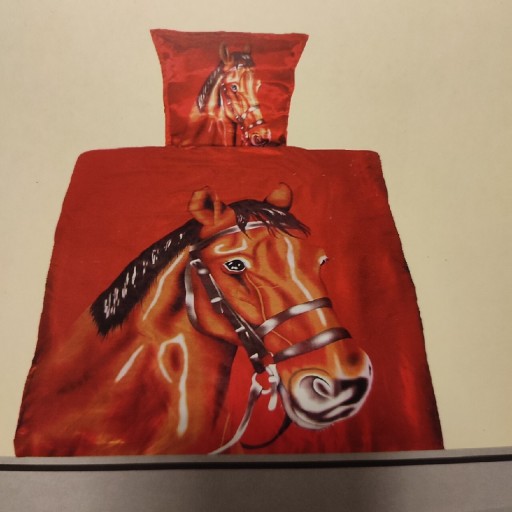 Zdjęcie oferty: Pościel satynowa z koniem, koń w czerwonym kolorze