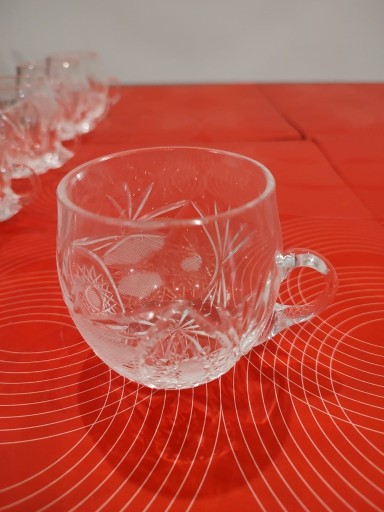 Zdjęcie oferty: szklanki kryształowe z uchwytem 6 szt.