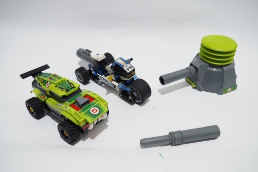 Zdjęcie oferty: Lego 8231 Vicious Viper, 8221 Storming Enforcer