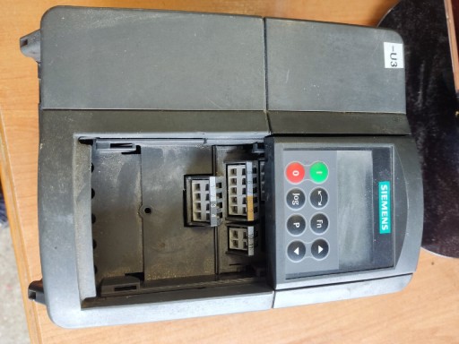 Zdjęcie oferty: Falownik Siemens micromaster 420 2,2kW sprawny 