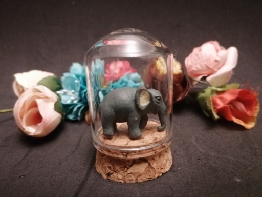 Zdjęcie oferty: Słoń w karafce - Ekskluzywny pamiątkowy prezent 