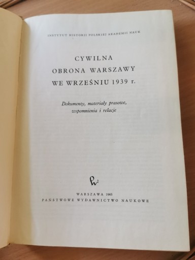 Zdjęcie oferty: Cywilna obrona Warszawy we wrześniu 1939 r.