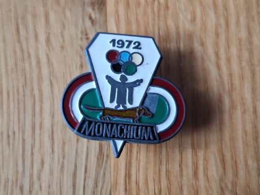 Zdjęcie oferty: Odznaka POLSKI KOMITET OLIMPIJSKI MONACHIUM 1972