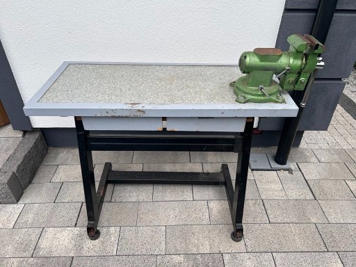 Zdjęcie oferty: Stół warsztatowy z imadłem