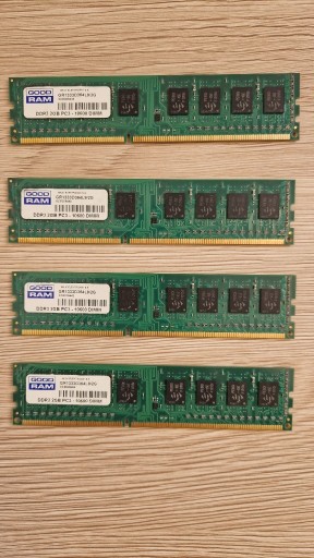 Zdjęcie oferty: 4 x 2GB RAM DDR3 marki GOODRAM PC3 10600 DIMM 