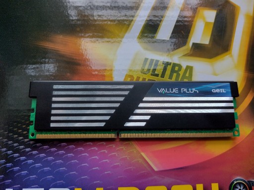 Zdjęcie oferty: Pamięć GEIL PLUS 1x 4GB 1600MHz PC3-12800 DIMM