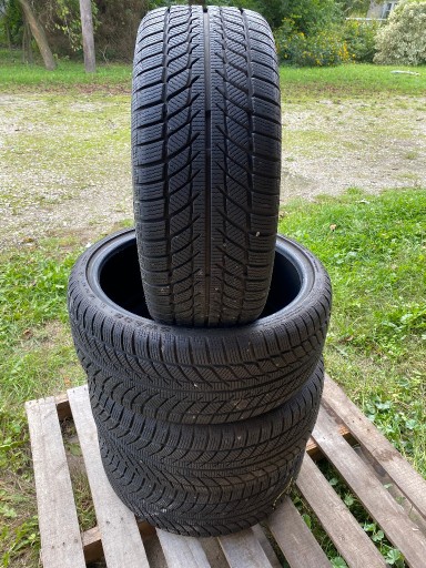 Zdjęcie oferty: 4 x Goodride SW608 225/35R19 88 V XL opona zimowa