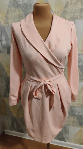 Zdjęcie oferty: Różowa sukienka z długim rękawem r. S