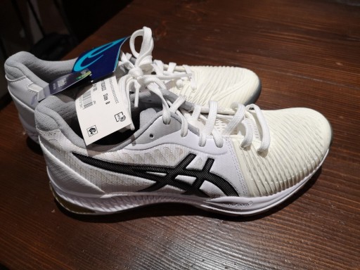 Zdjęcie oferty: Buty ASICS netburner ballistic ff, nowe