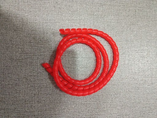 Zdjęcie oferty: Pokrowce ochronne na linie Hulajnogi elektryczne 1 mt czerwone