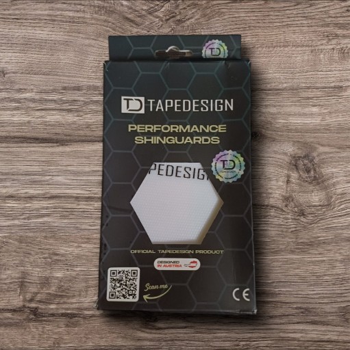 Zdjęcie oferty: NAGOLENNIKI TAPEDESIGN PERFORMANCE SHINGUARDS 2.0