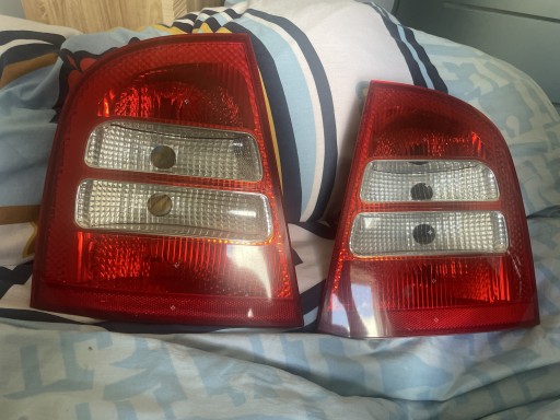 Zdjęcie oferty: Tylne światła do skoda octavia I
