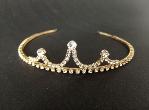 Zdjęcie oferty: DIADEM- tiara- korona ślubna złota- kryształki