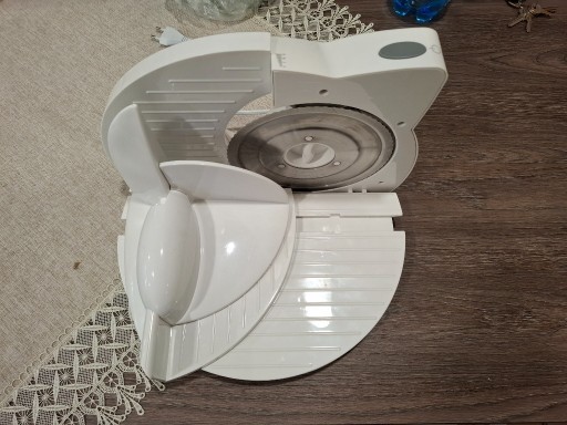 Zdjęcie oferty: Krajalnica Esperanza EKM017W