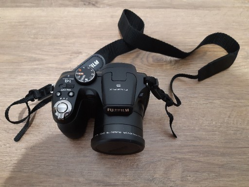 Zdjęcie oferty: Aparat Fujifilm FinePix S2995