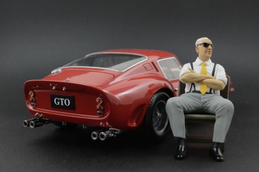 Zdjęcie oferty:  Enzo Ferrari (3) Figurka 1:18 Kyosho F40 250GTO 