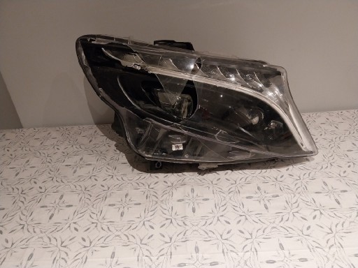 Zdjęcie oferty: Lampa przód mercedes w447 vito lift czesci