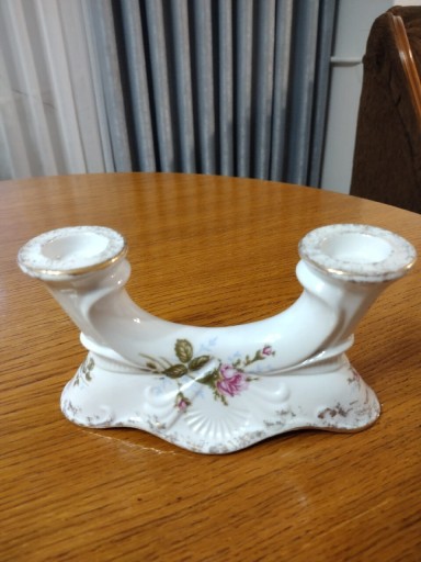 Zdjęcie oferty: Porcelanowy świecznik z Chodzieży w kwiaty 