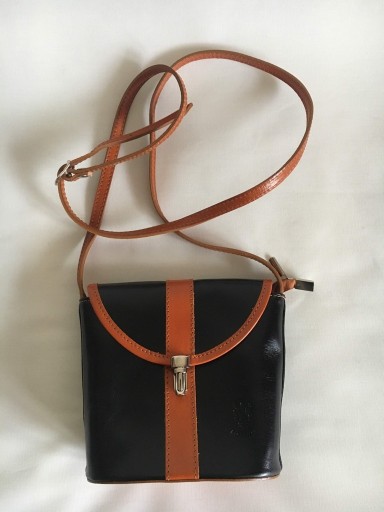 Zdjęcie oferty: Mała torebka skórzana czarna z brązem