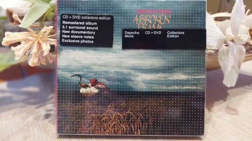 Zdjęcie oferty: Depeche Mode - A Broken Frame ( SACD + DVD )