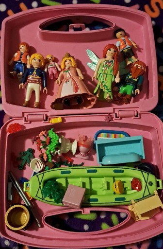 Zdjęcie oferty: Zestaw Playmobil w walizce. 