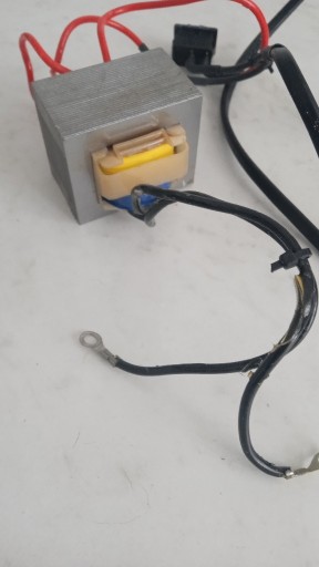Zdjęcie oferty: Transformator 220/12 V sprawny
