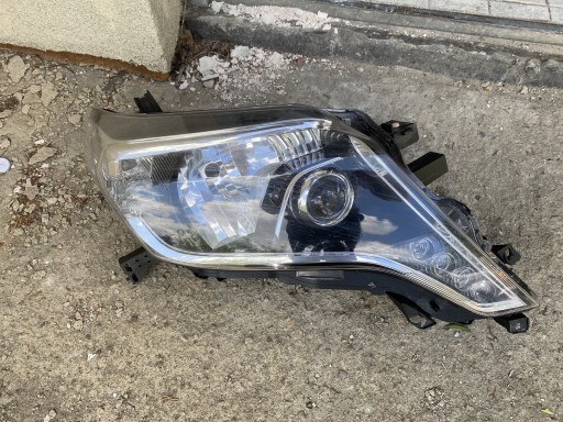 Zdjęcie oferty: Toyota Land Cruiser 150 PRZEDNIA LAMPA Prawa 