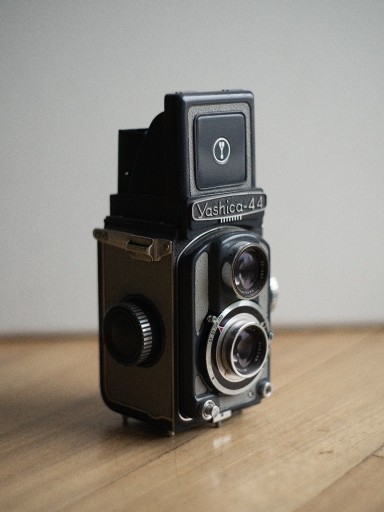 Zdjęcie oferty: Yashica-44 | aparat analogowy | dwuobiektywowy | 