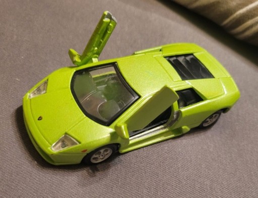 Zdjęcie oferty: Samochód zabawka Lamborghini