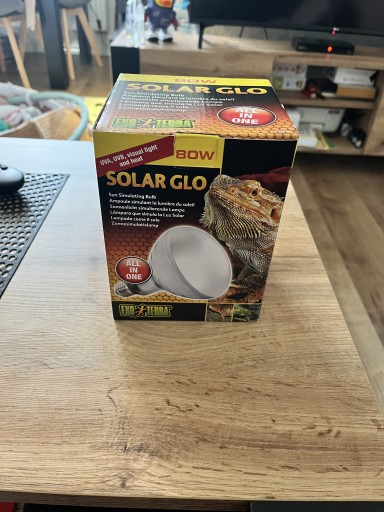 Zdjęcie oferty: Żarówka UVB 3w1 Solar GLO 80W Agama Gekon 