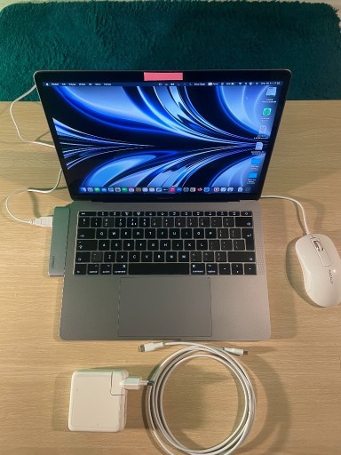 Zdjęcie oferty: Laptop MacBook Pro 2017