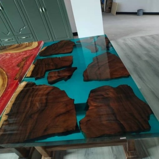 Zdjęcie oferty: Stół drewniany z żywicą epoksydową