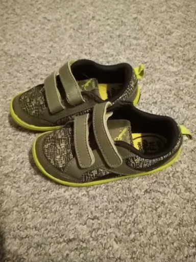Zdjęcie oferty: Buty buciki na rzepy adidasy dla chłopca 24
