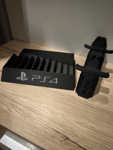 Zdjęcie oferty: Zestaw stojak na pady i gry Ps4 