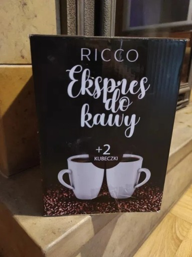 Zdjęcie oferty: Ekspres do kawy + 2 kubki NOWE Ricco