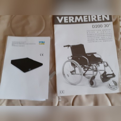 Zdjęcie oferty: Wozek inwalidzki VERMEIREN D200 30