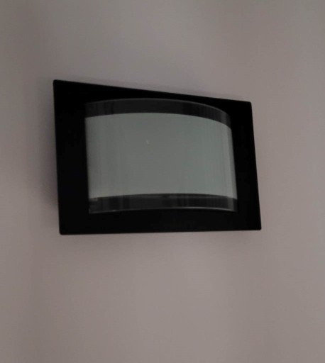 Zdjęcie oferty: lampa kinkiet Paxi 1-punktowy E14 czarny 20 zł/szt