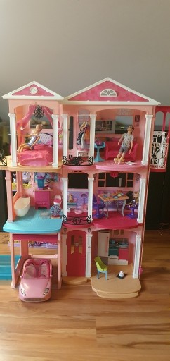 Zdjęcie oferty: Domek Barbie, duży XXL,  samochód i wyposażenie