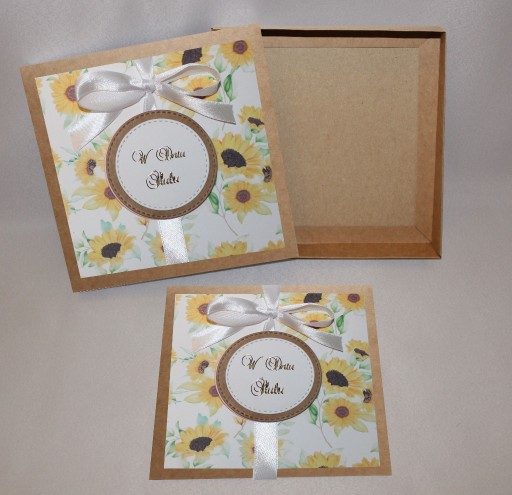 Zdjęcie oferty: Kartka w pudełku na ślub brązowa słoneczniki
