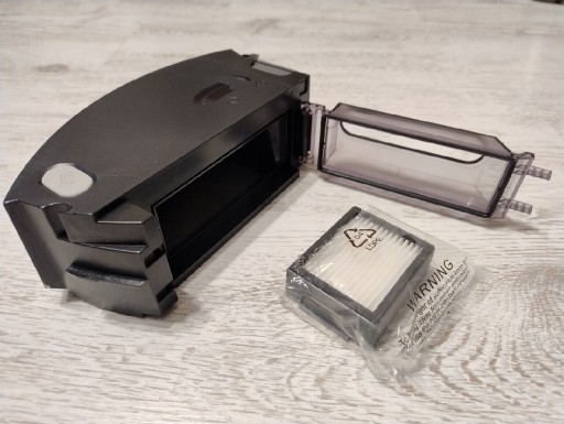 Zdjęcie oferty: Pojemnik na śmieci + Nowy filtr Irobot Roomba i7,i3,i5, e5, j5