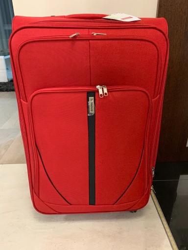 Zdjęcie oferty: Duża walizka miękka 4 koła 