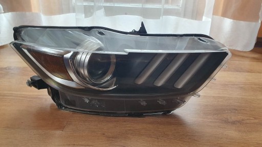 Zdjęcie oferty: LAMPA XENON PRAWY PRZÓD USA FORD MUSTANG 2015-2017